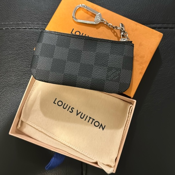 Louis Vuitton Key Pouch - Picture 1 of 4